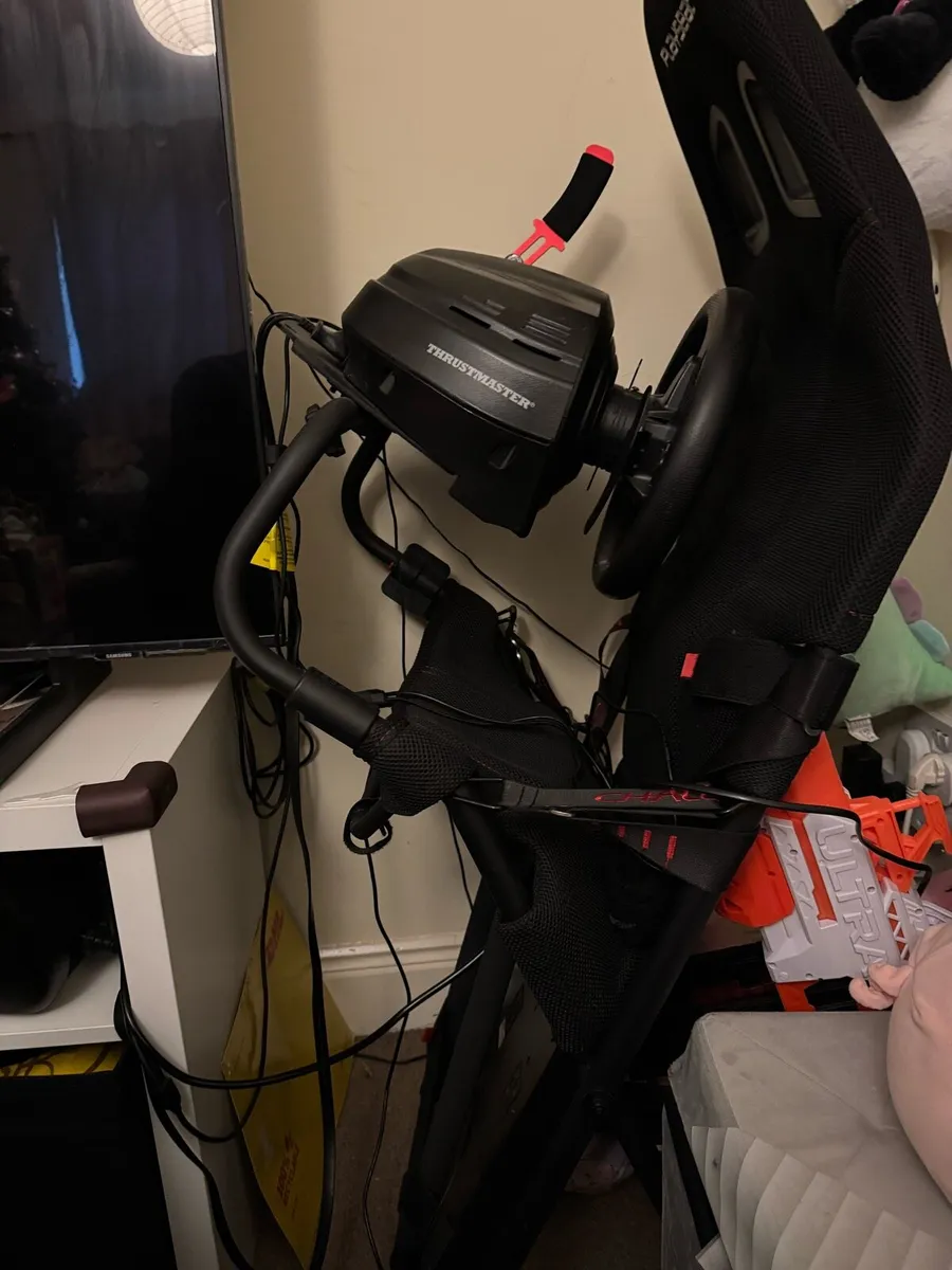 Thrustmaster T300RS + Playseat + Handbrake - Image 1