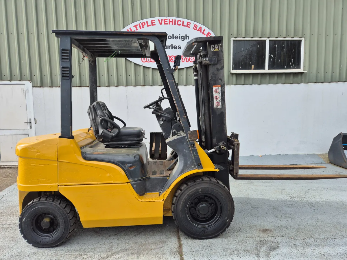 CATERPILLAR 2.5 TONNE FORKLIFT - Image 1