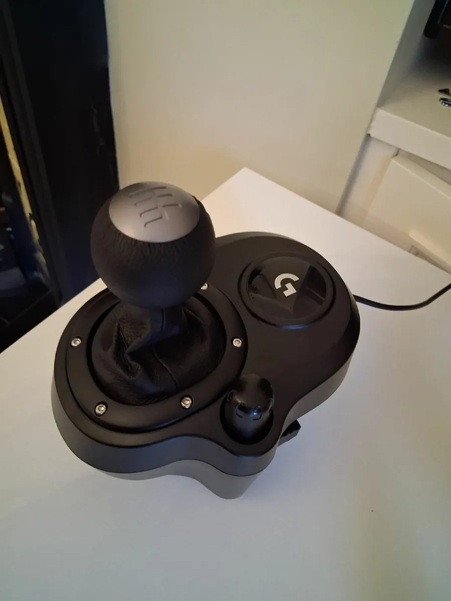 New & unused Steering wheel, pedals, shifter - Image 4