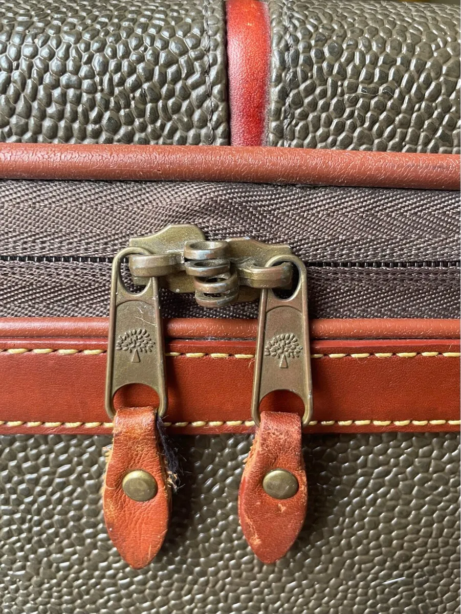 Mulberry luxury Suitcase - Image 3