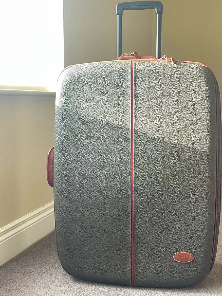 Mulberry luxury Suitcase - Image 4