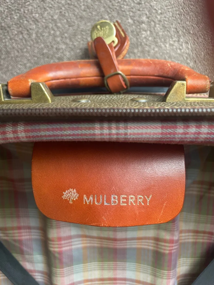 Mulberry luxury Suitcase - Image 1