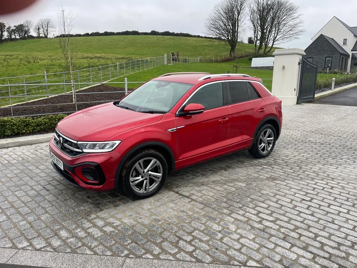 2024 Volkswagen T-Roc Rline - Image 2