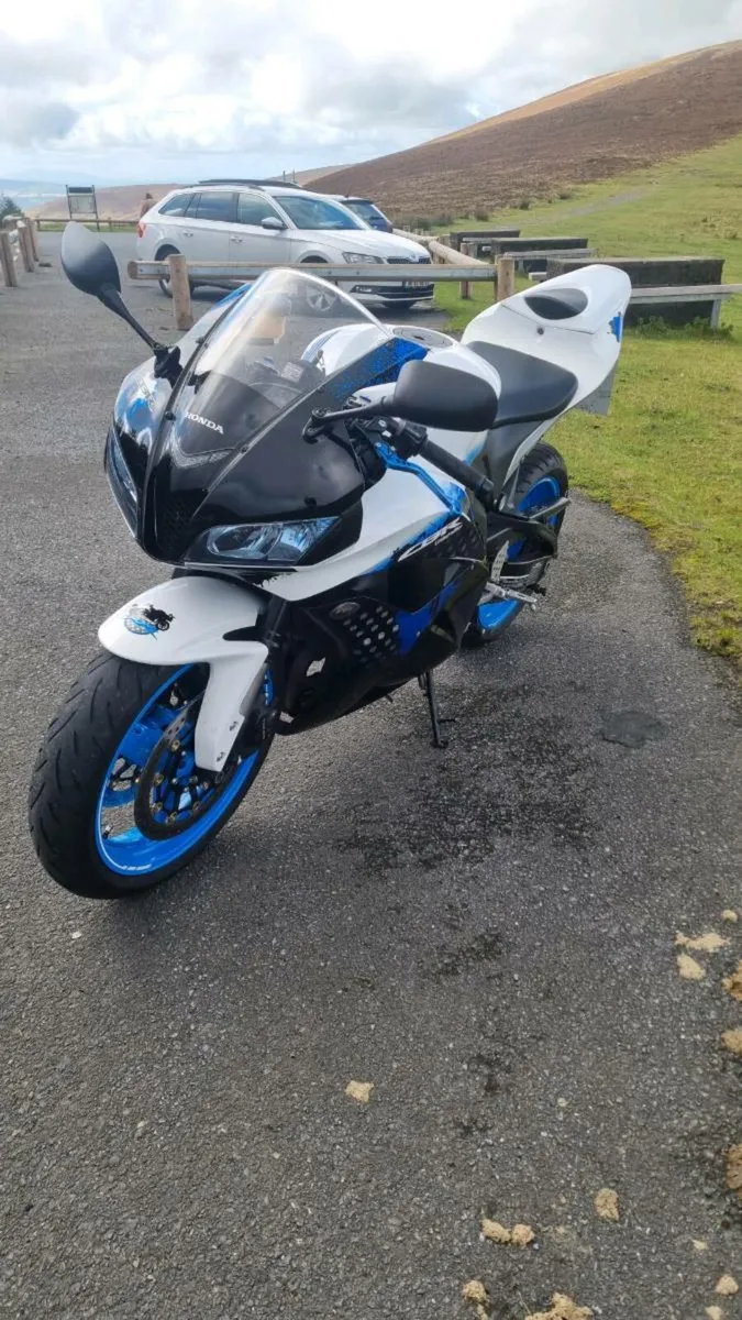 Honda cbr600rr limited edition - Image 2