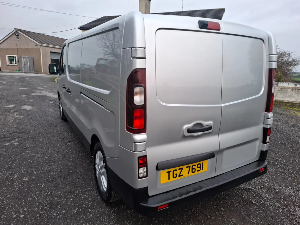 2021 Renault Trafic sport - Image 4