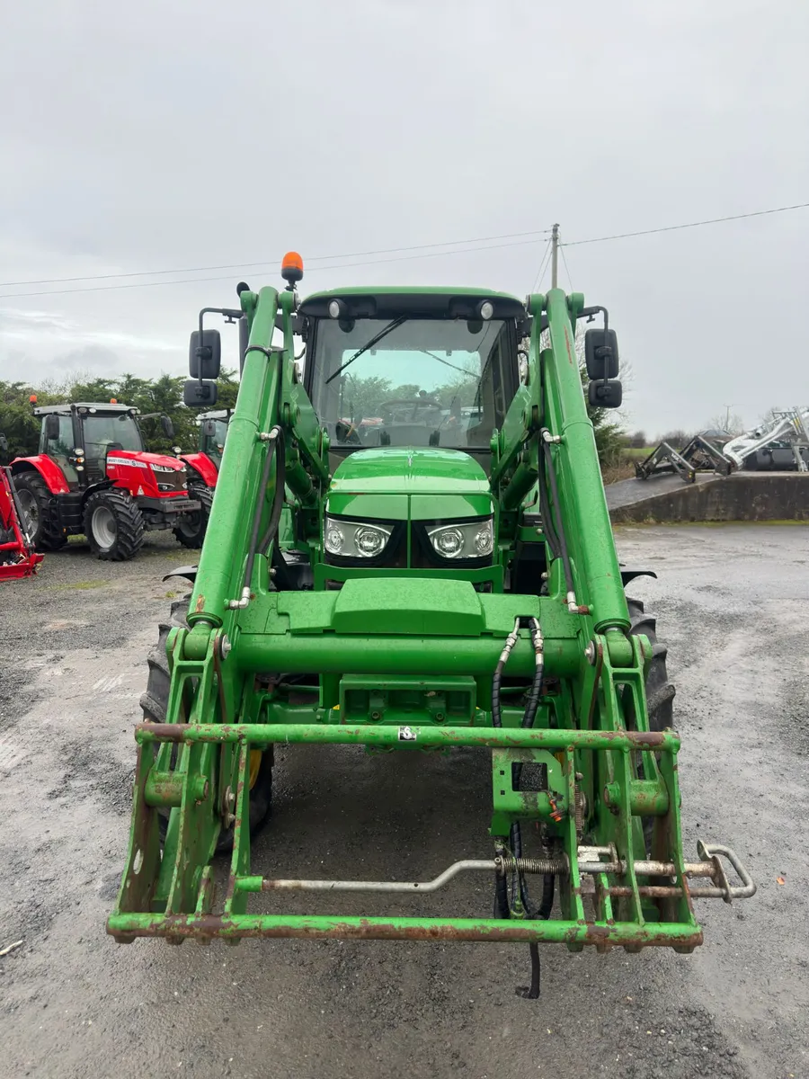2019 John Deere 6120m - Image 2