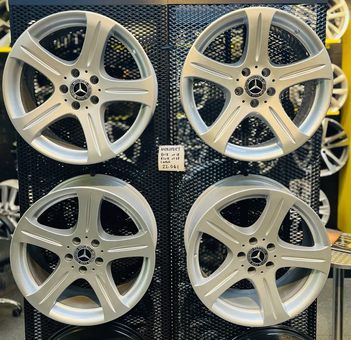Mercedes cls alloy wheels - Image 1