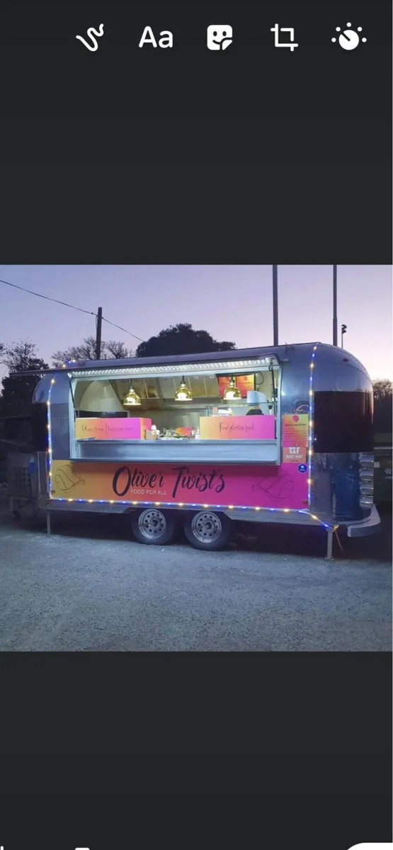 Airstream food Tralier - Image 4