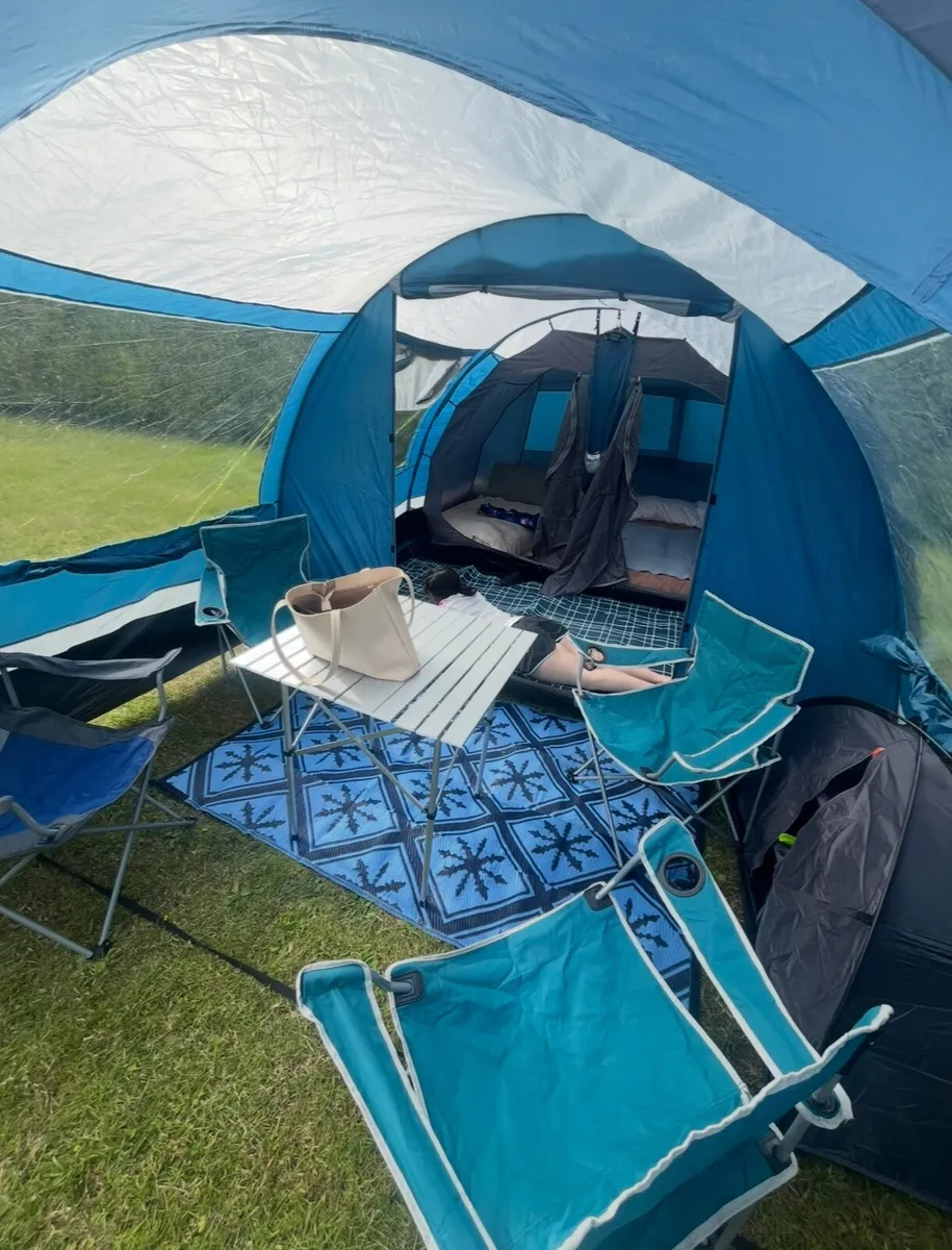 Tent and gear - Image 1