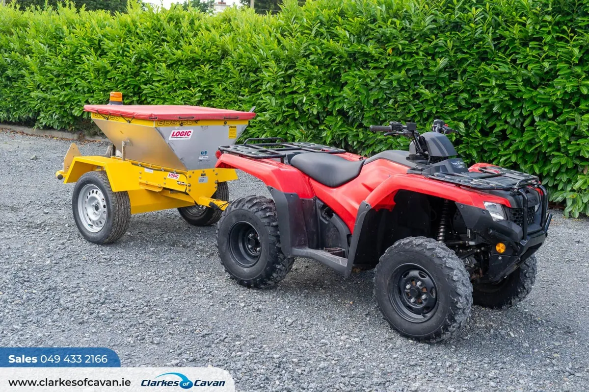 New Logic GDS150R Salt Spreader - Image 4