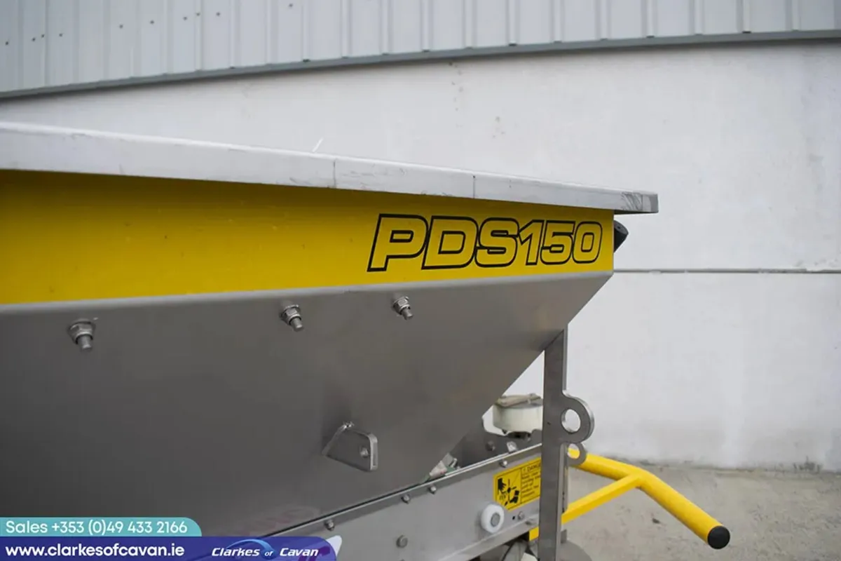 New Logic PSD150T 3-point Linkage Salt Spreader - Image 4