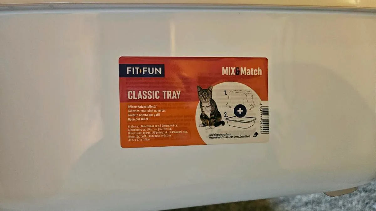 Cat Litter tray and Cover - Image 3