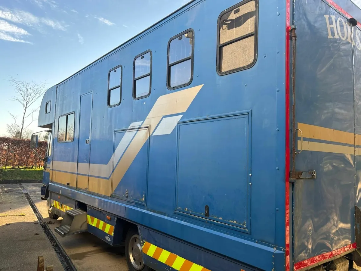 7.5t Horse Lorry for Sale - Image 2
