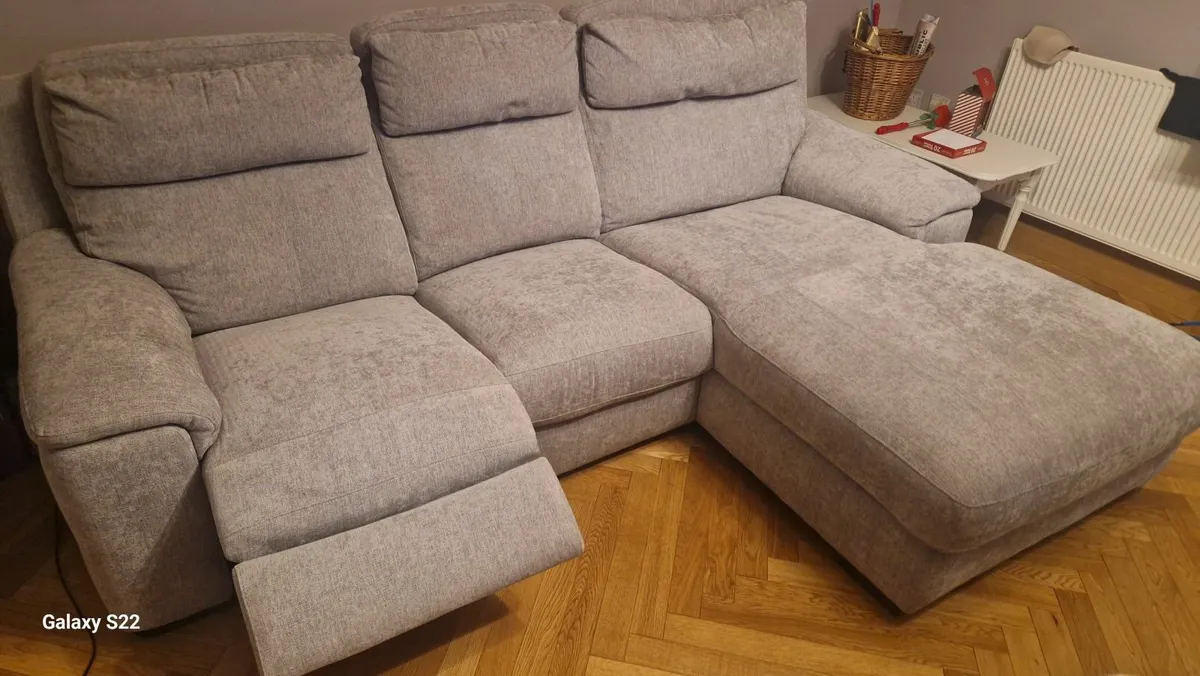 3 seater couch - Image 2