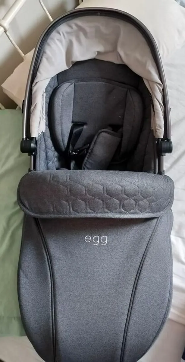 Egg2 buggy and pram set - Image 3