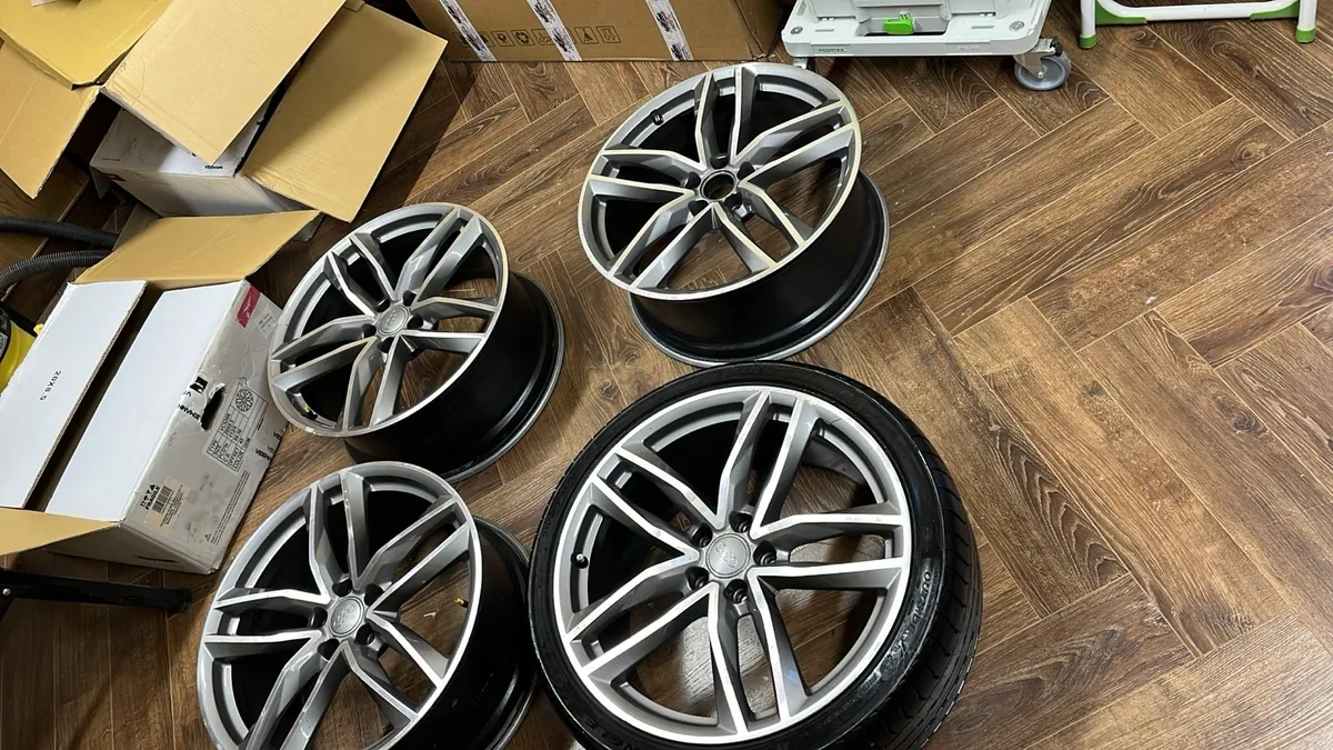 Rs6 alloys stamped - Image 1