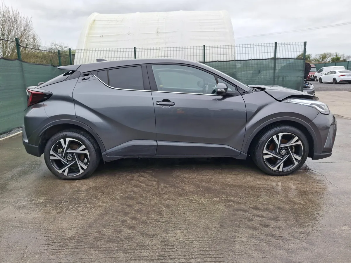 €1000 OFF  231 Toyota CHR  Hybrid Automatic - Image 2