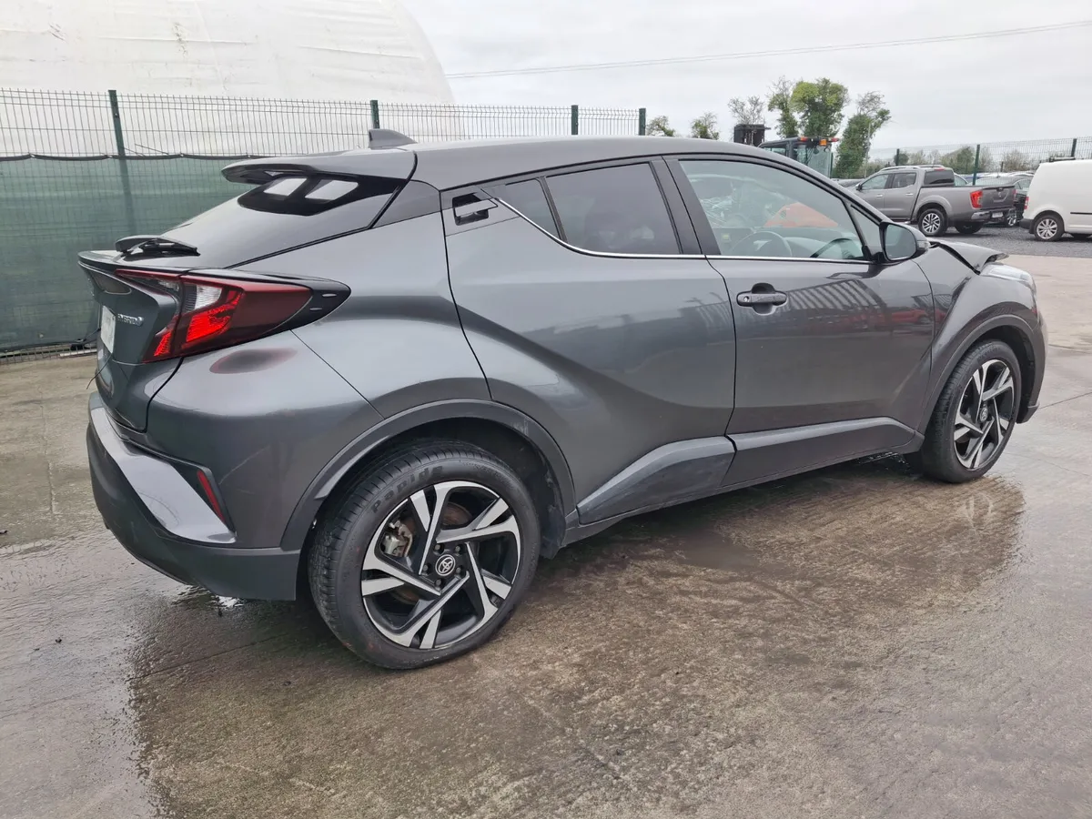 €1000 OFF  231 Toyota CHR  Hybrid Automatic - Image 4
