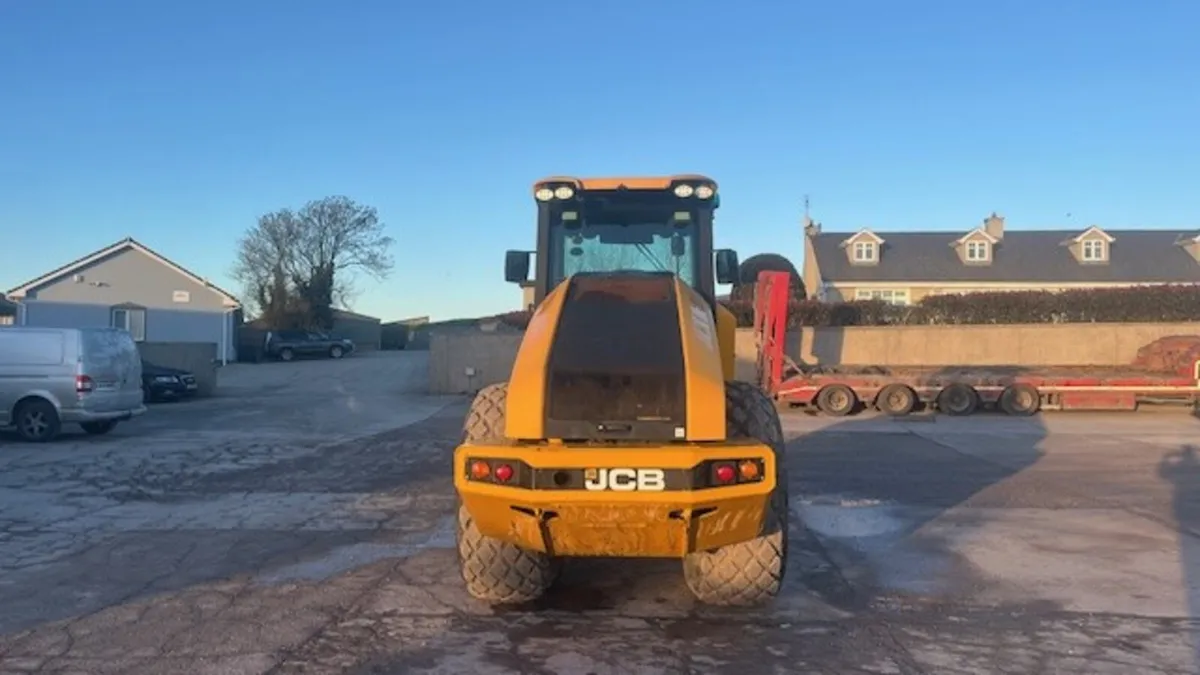 2015 JCB Vibromax 137 - Image 2
