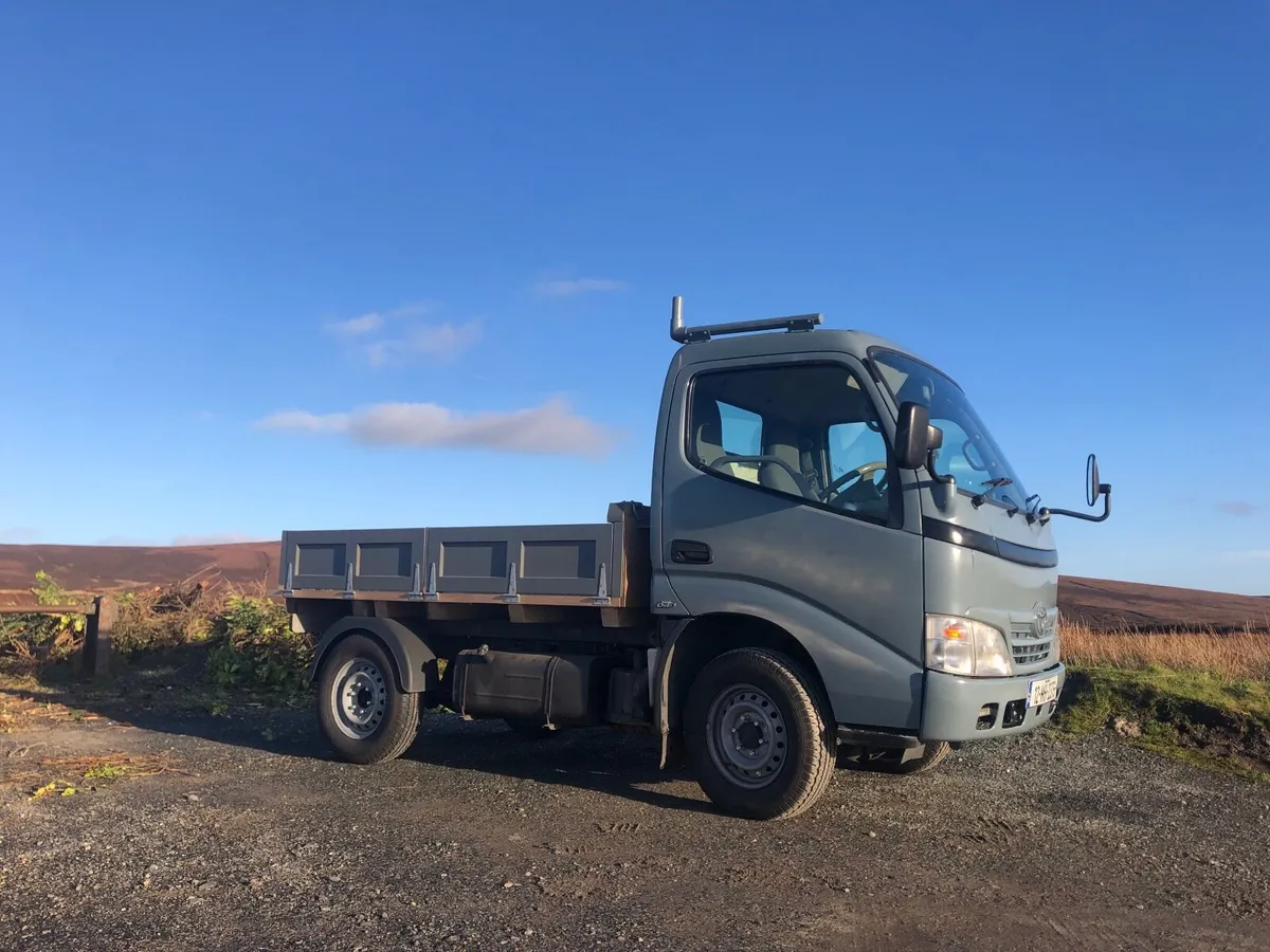 Toyota Dyna 2012 - Image 1