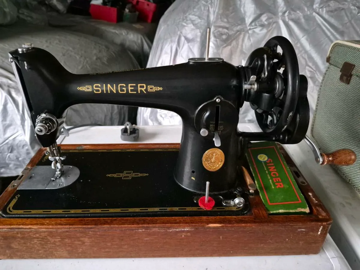 Old Alfa and Singer sewing machines - Image 3