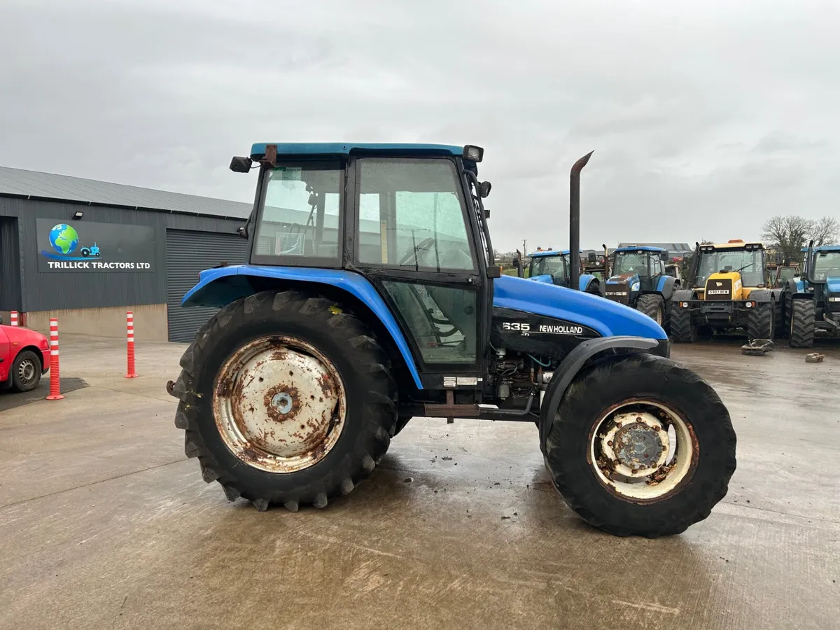 New Holland 7635 For Parts or Repairs - Image 1