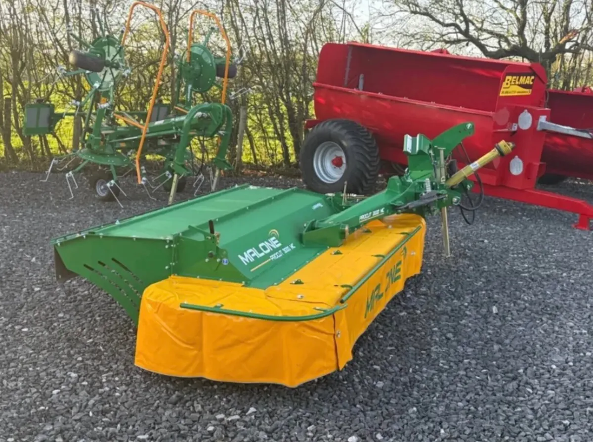 MALONE PROCUT 3000MC CENTRE PIVOT CONDITION MOWER - Image 1