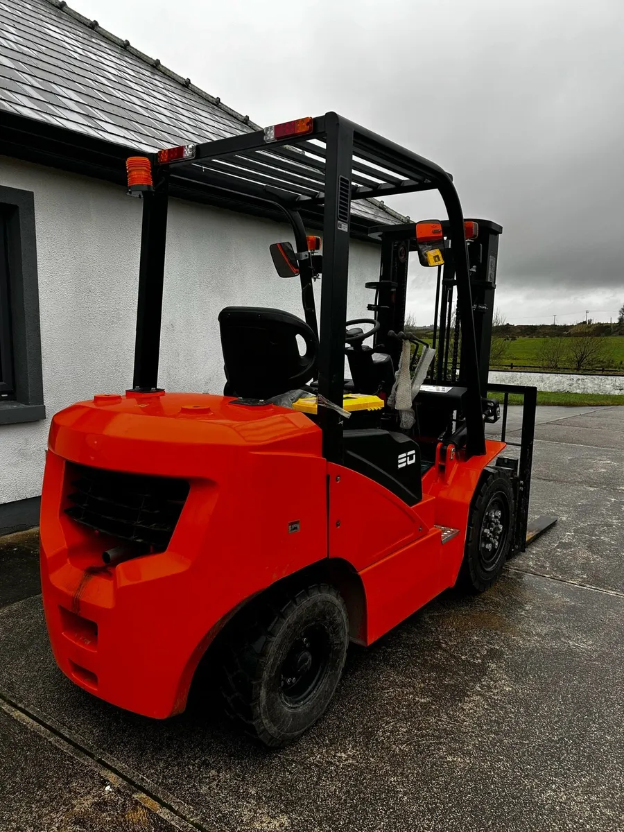 Unused 3t forklift - Image 4