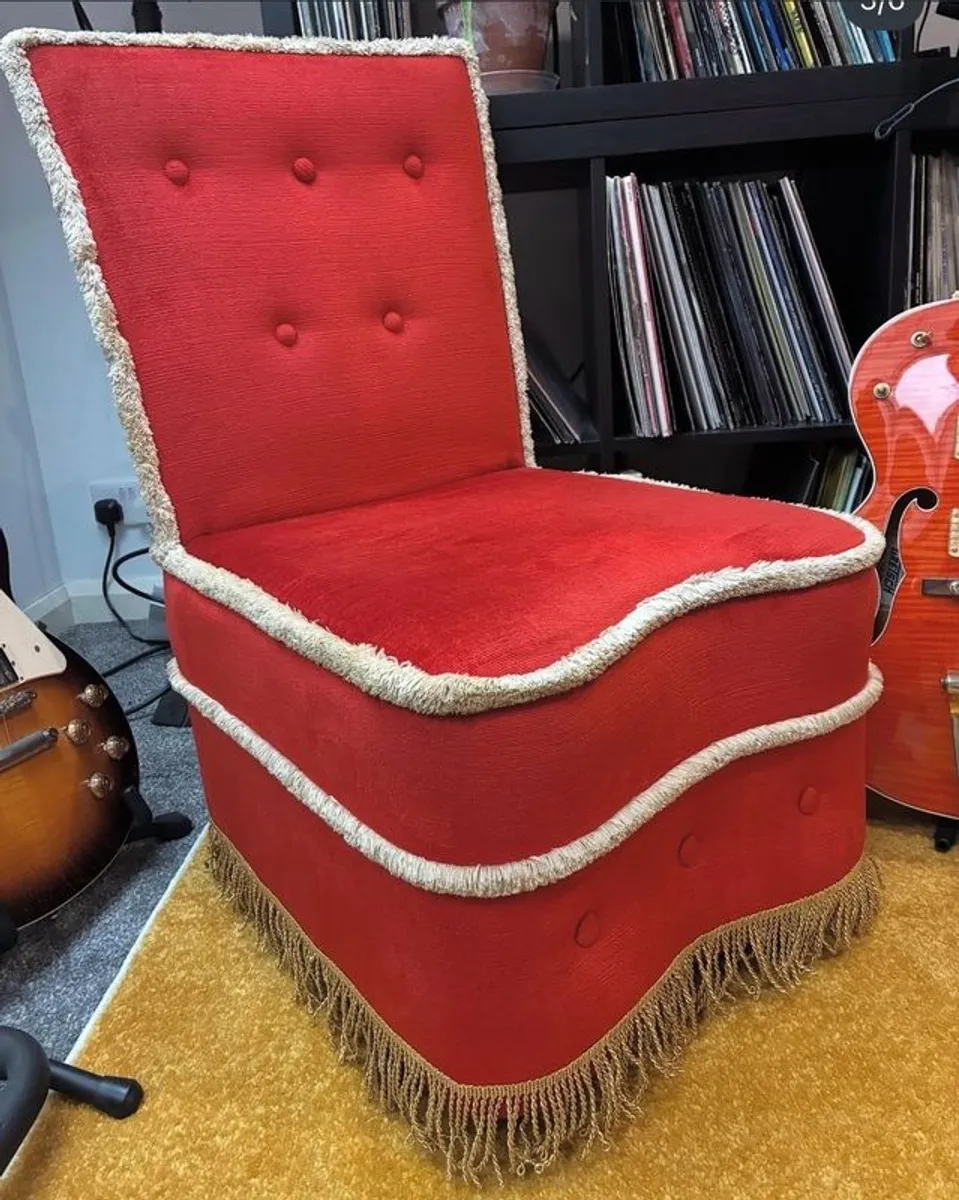 Vintage bedroom chair - Image 2