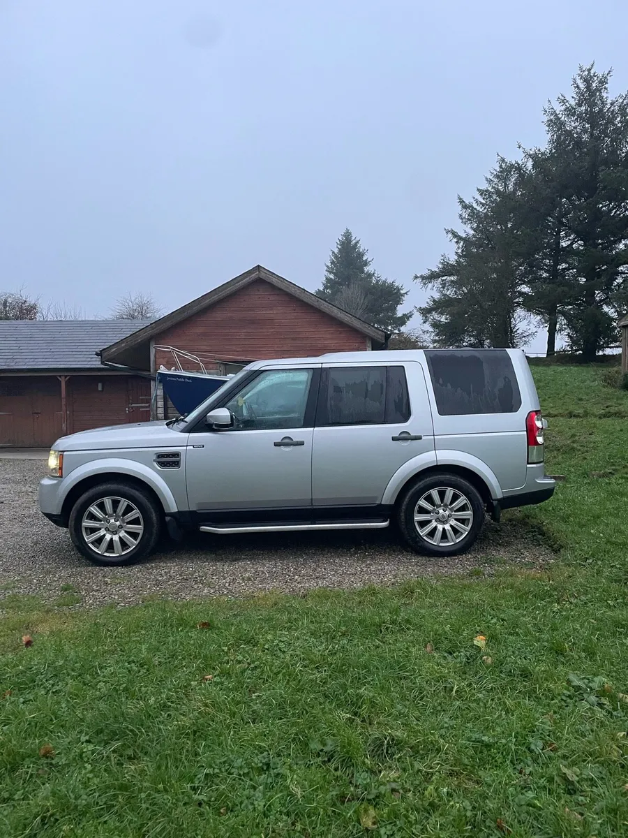 Land Rover Discovery SDV6 - Image 4