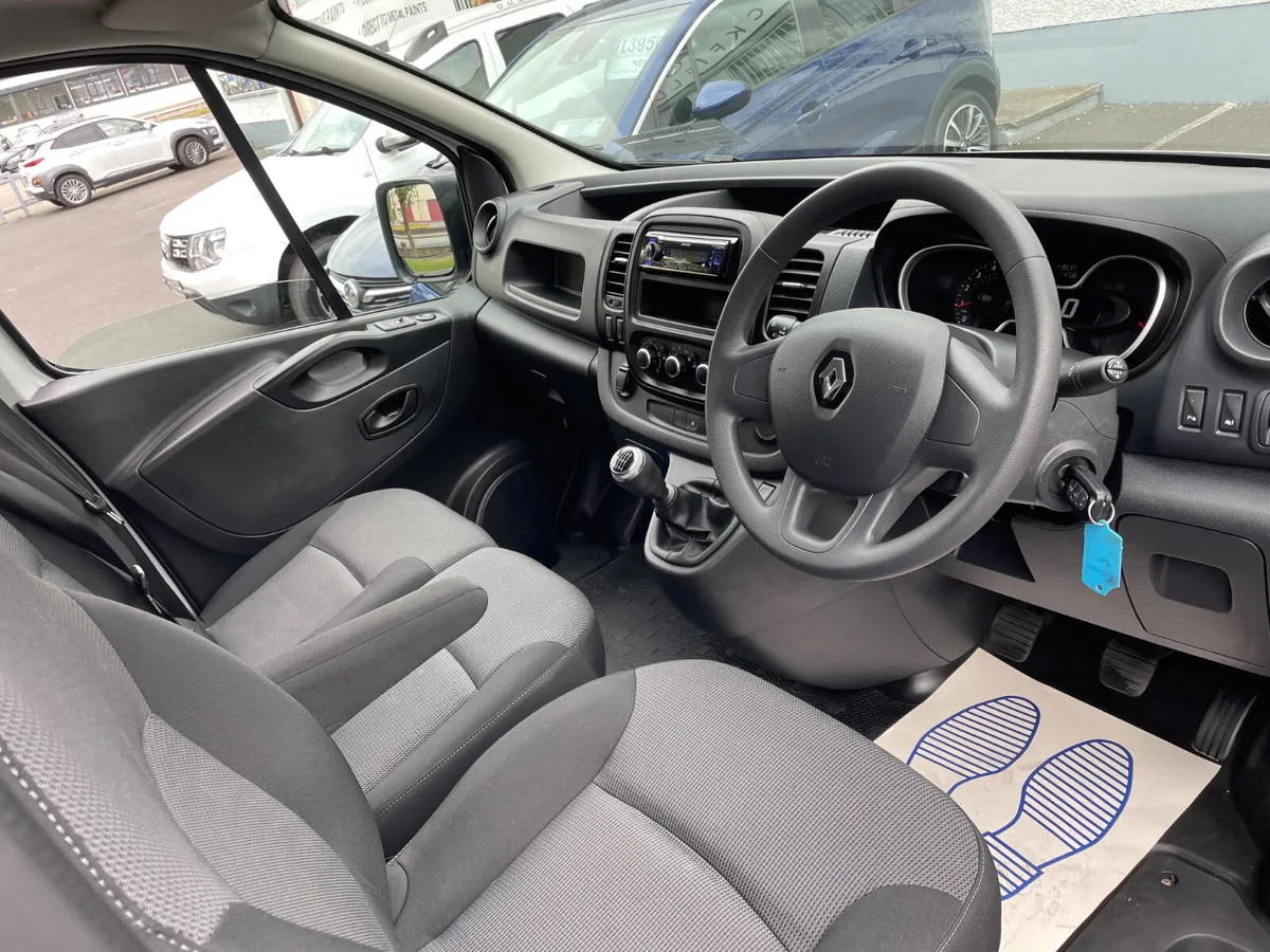 PRICE EXCLUDING VAT - COMMERCIAL VAN - business - Image 2