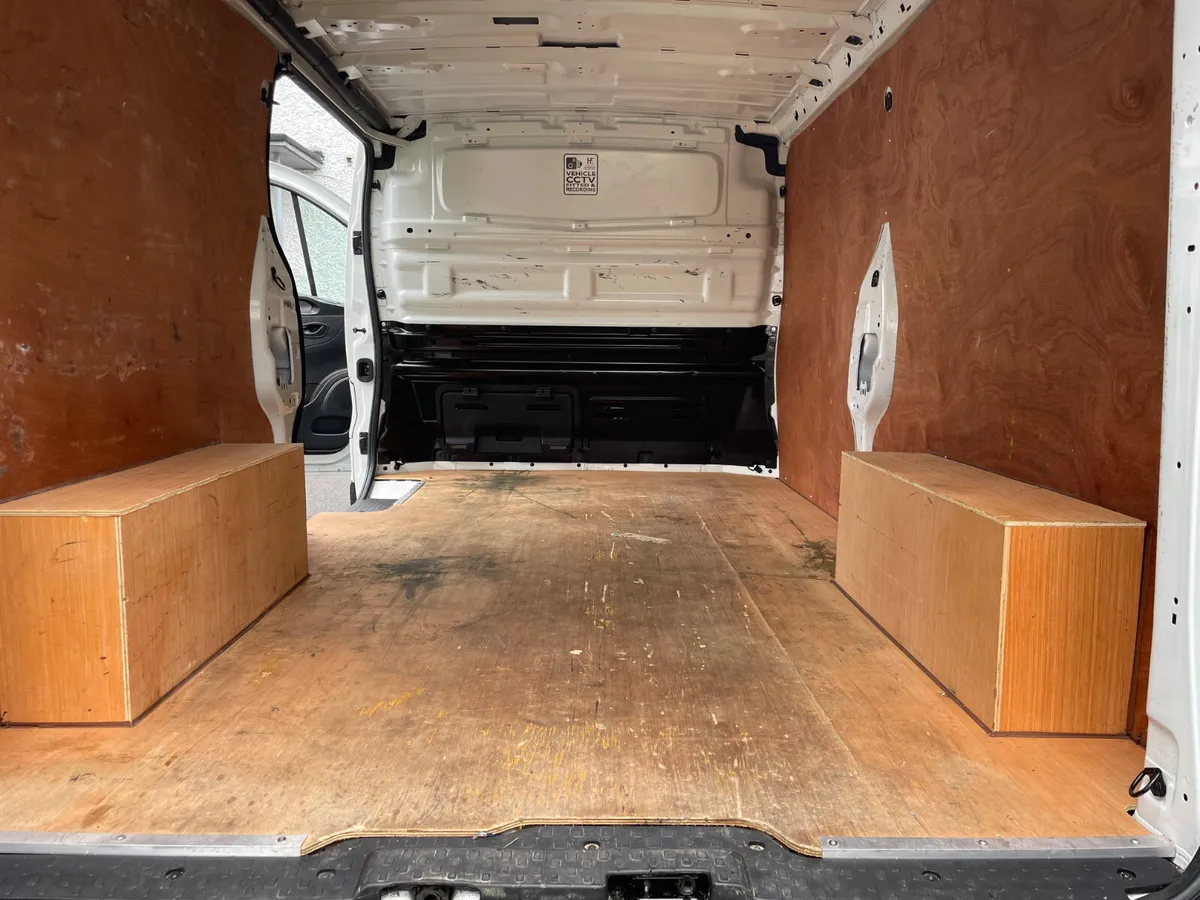 PRICE EXCLUDING VAT - COMMERCIAL VAN - business - Image 3