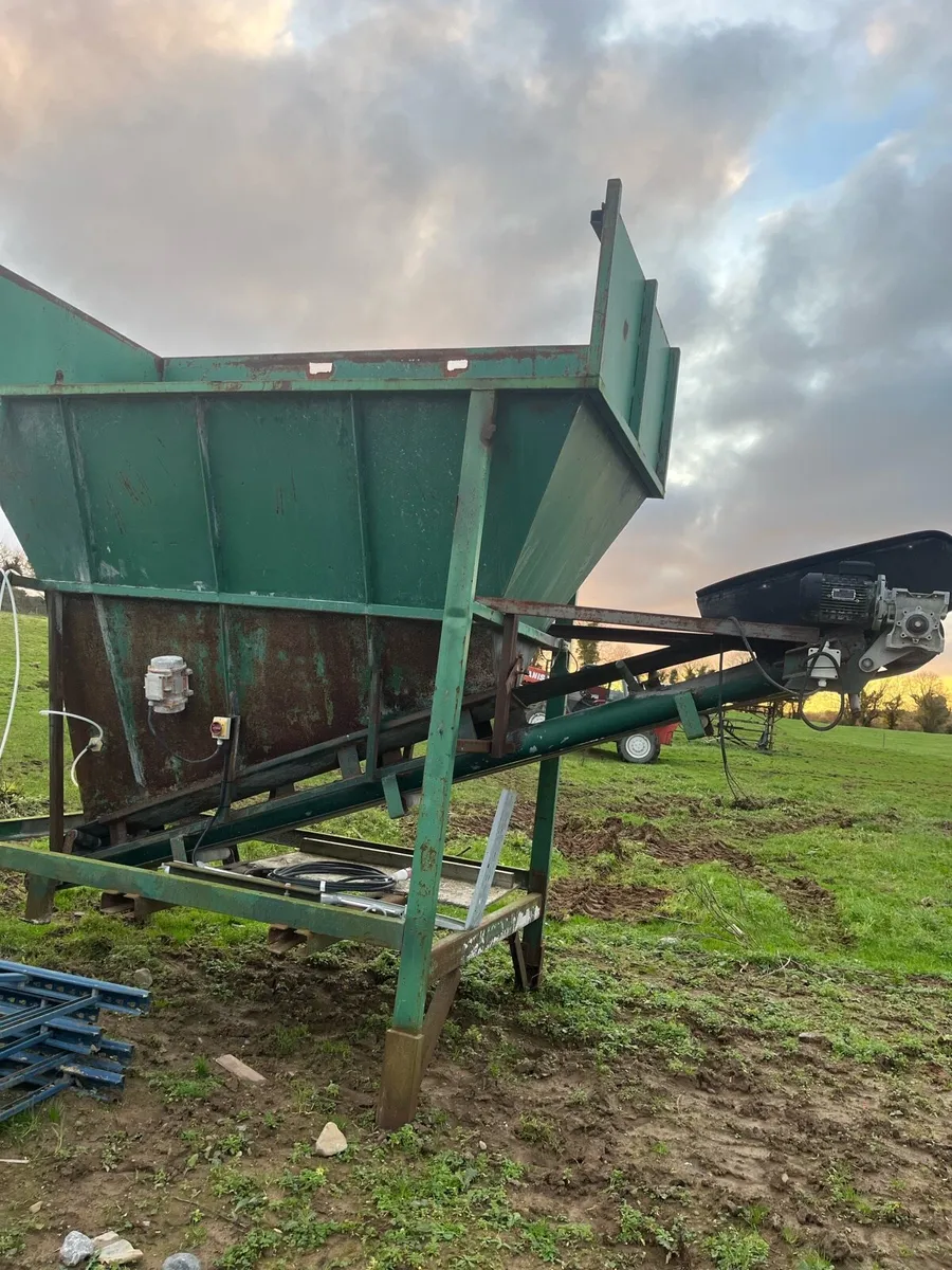 Loading hopper conveyor - Image 2