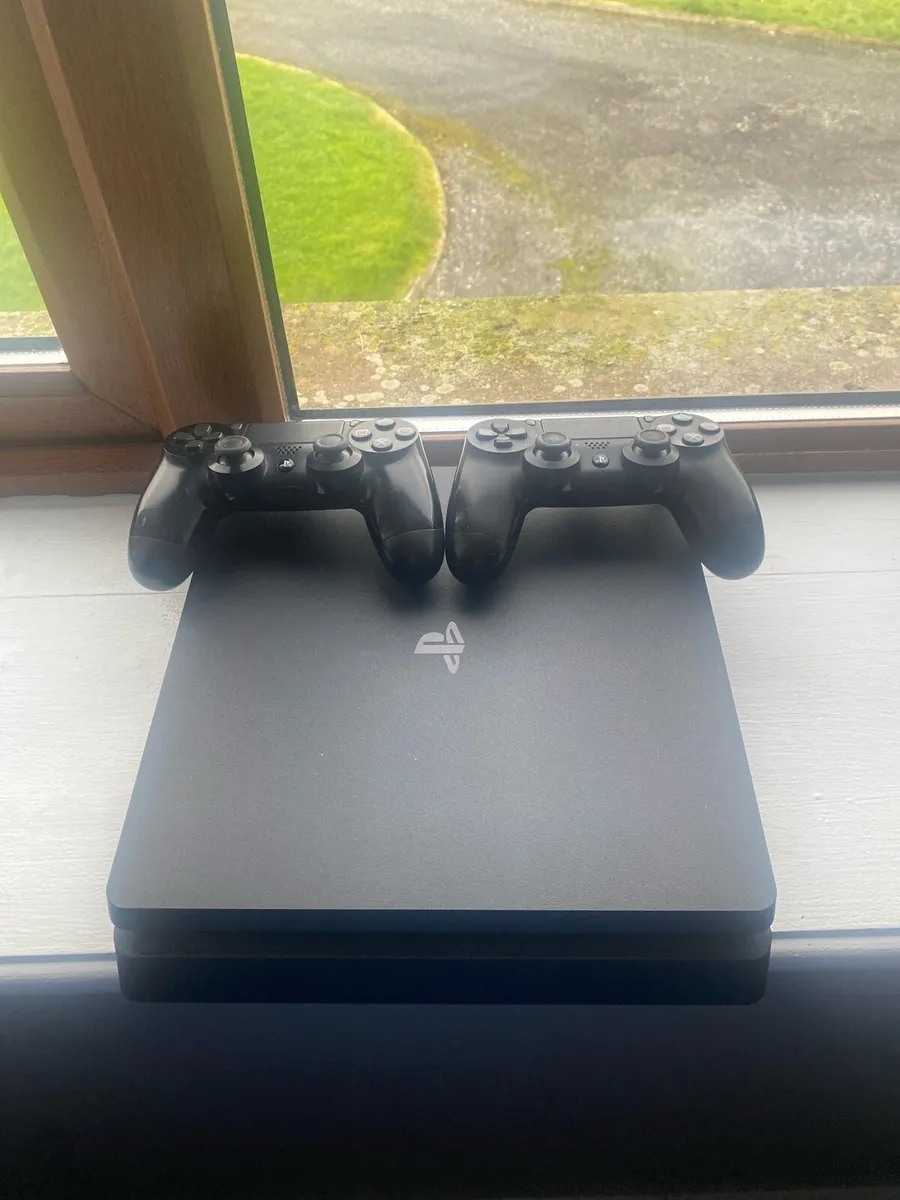 PlayStation 4 - Image 1
