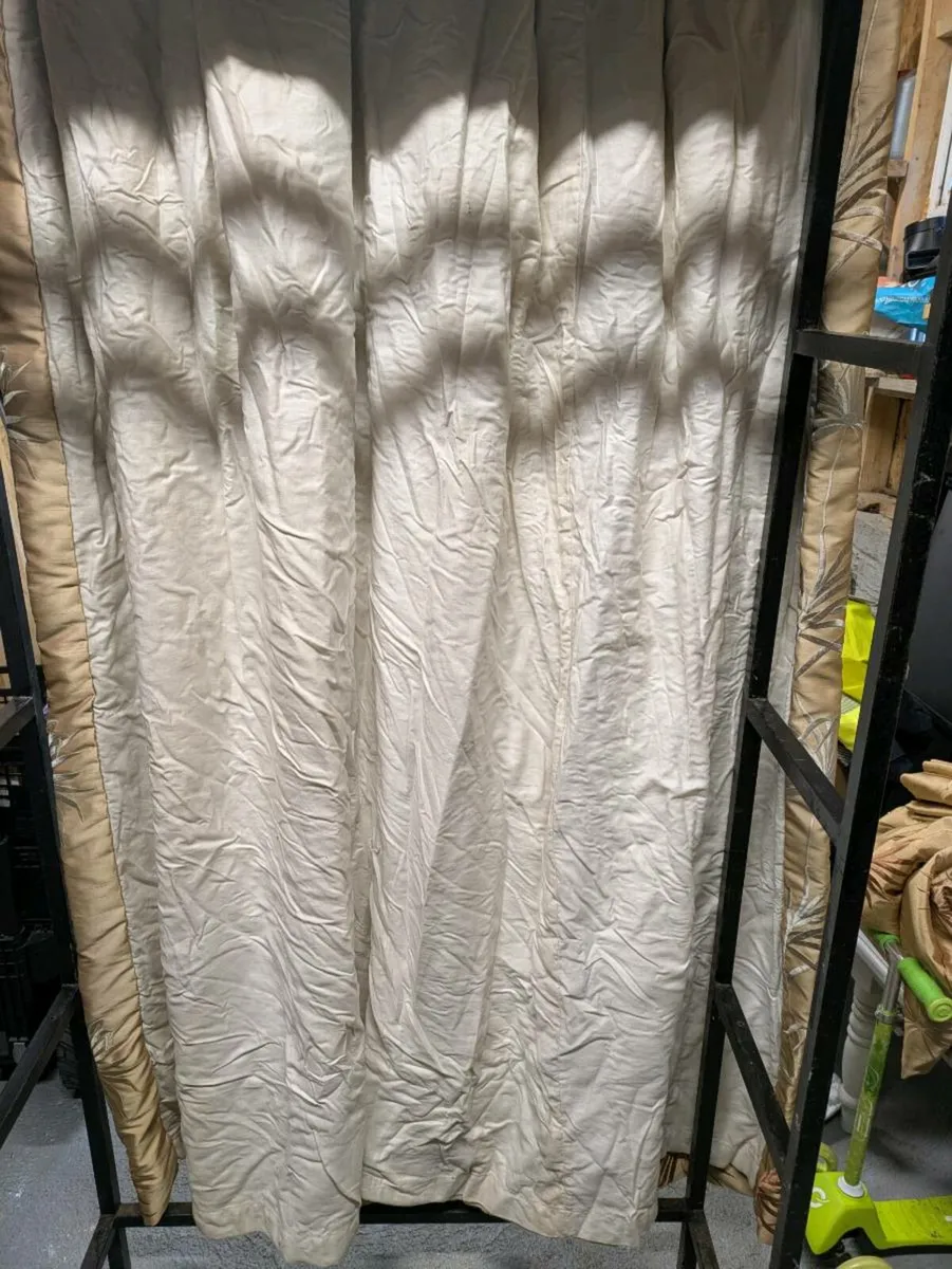 Silk curtains X 2 - Image 2