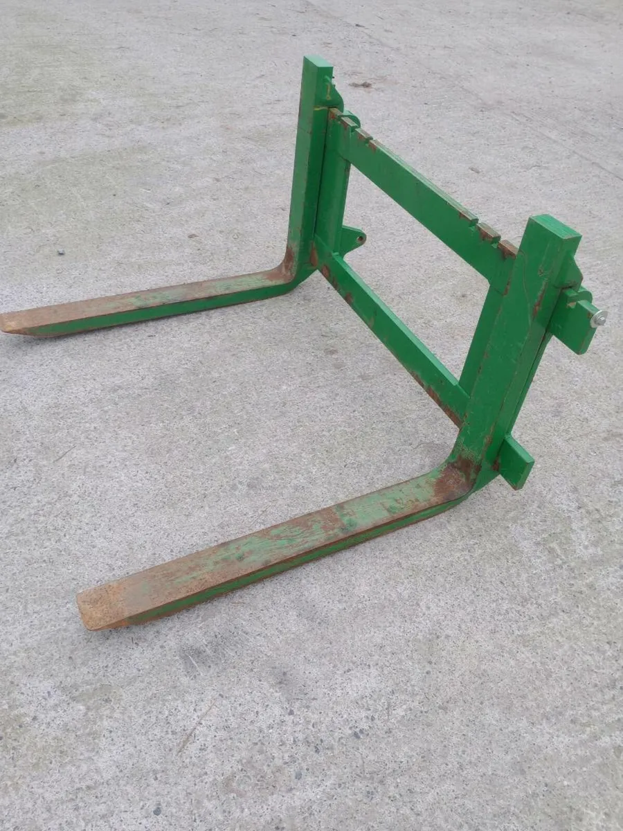John Deere pallet forks - Image 3