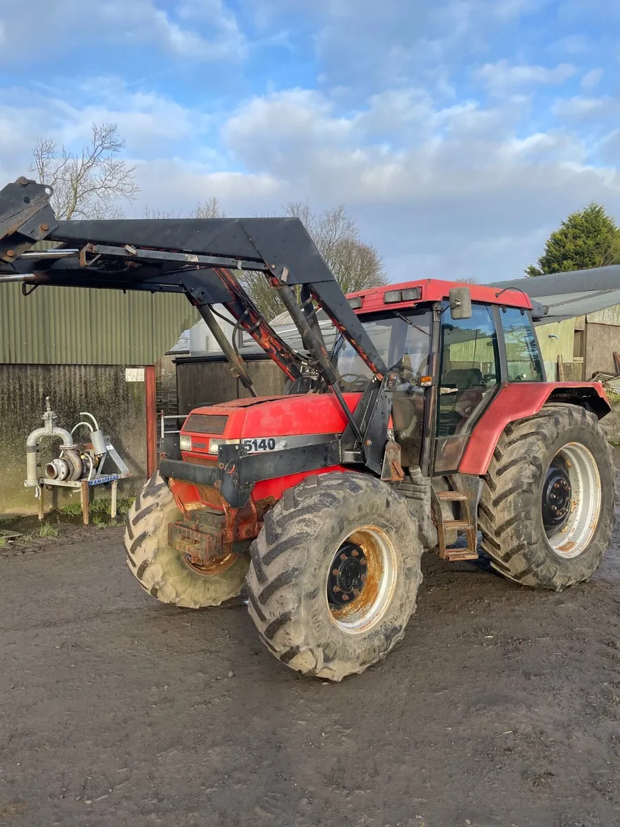Case 5140 tractor & loader - Image 1