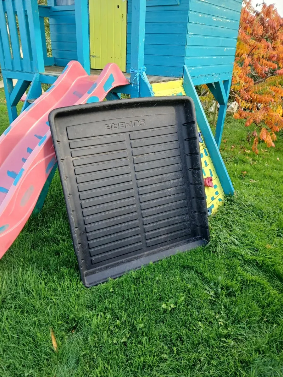 Boot Cover - Skoda Superb Estate - Image 1