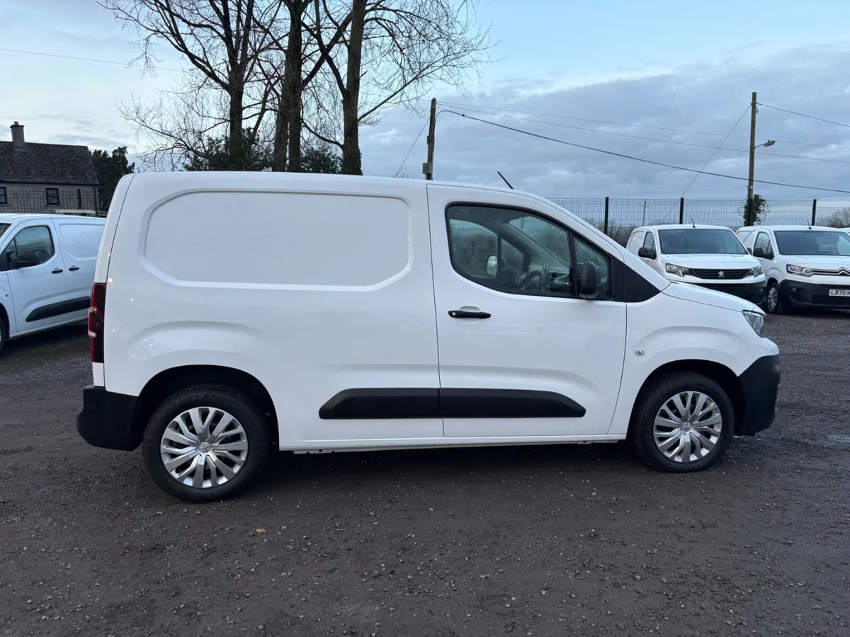 Peugeot Partner - Image 1