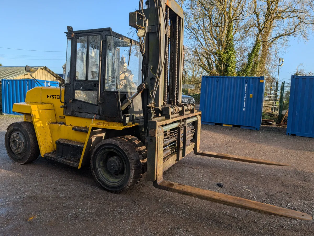 Hyster 8 ton forklift 6 ft  and 8 ft forks - Image 1
