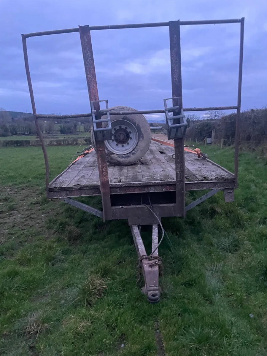 Bale trailer - Image 2
