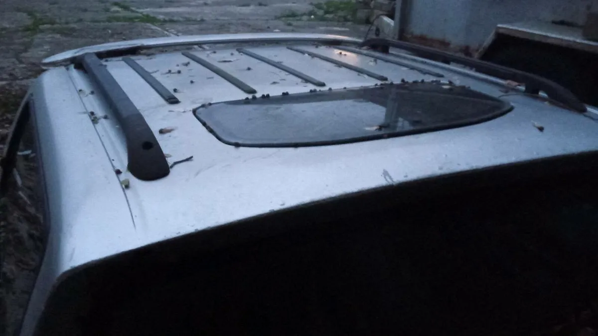 4x4 pick up canopy - Image 1