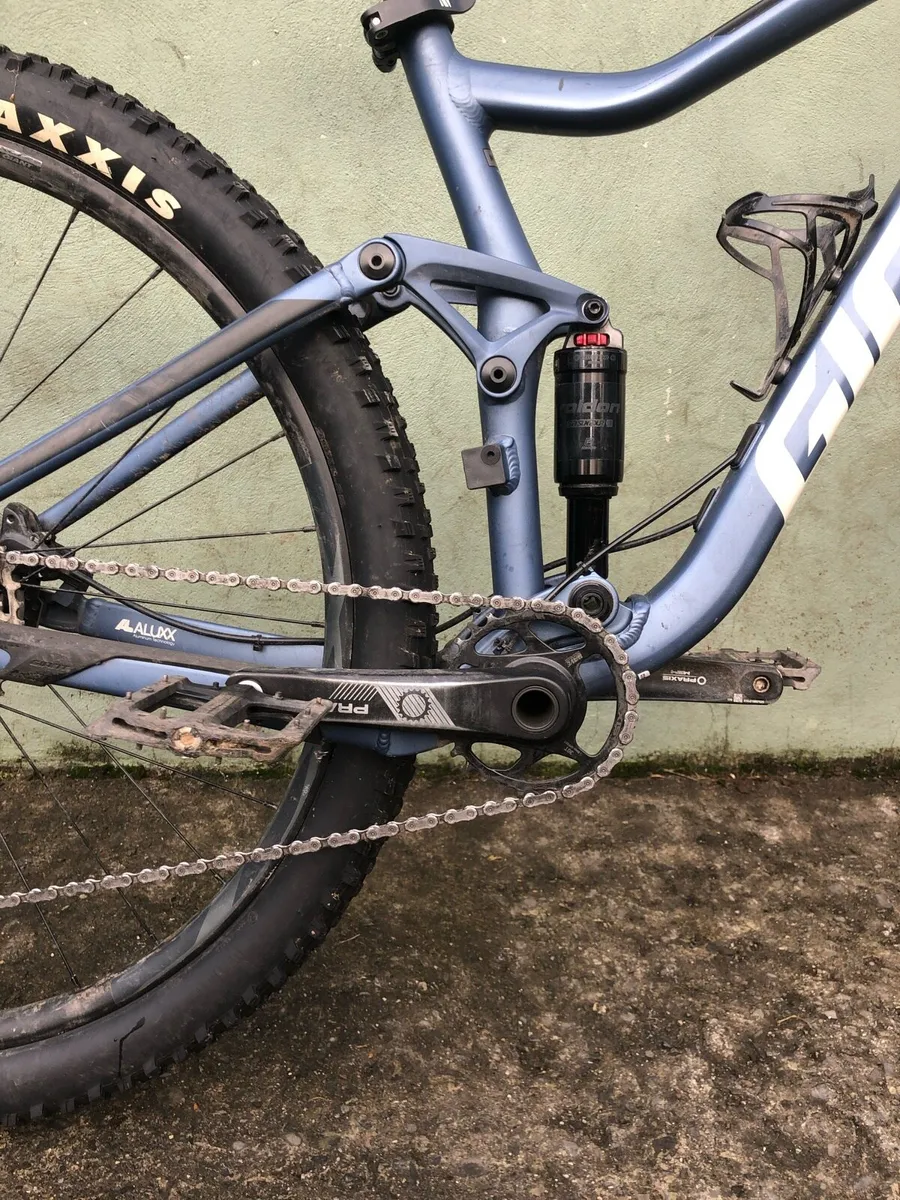 Giant Stance 2 full suspension mountain bike - Image 3