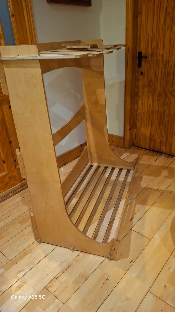 Surfboard Stand - Image 3