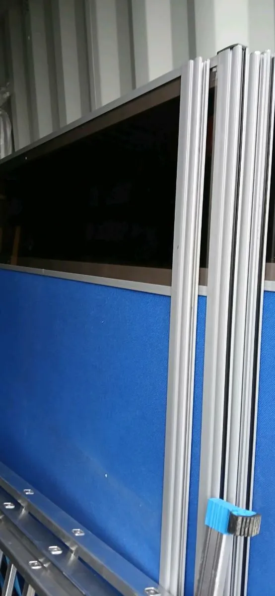 Office floor dividers - Image 1