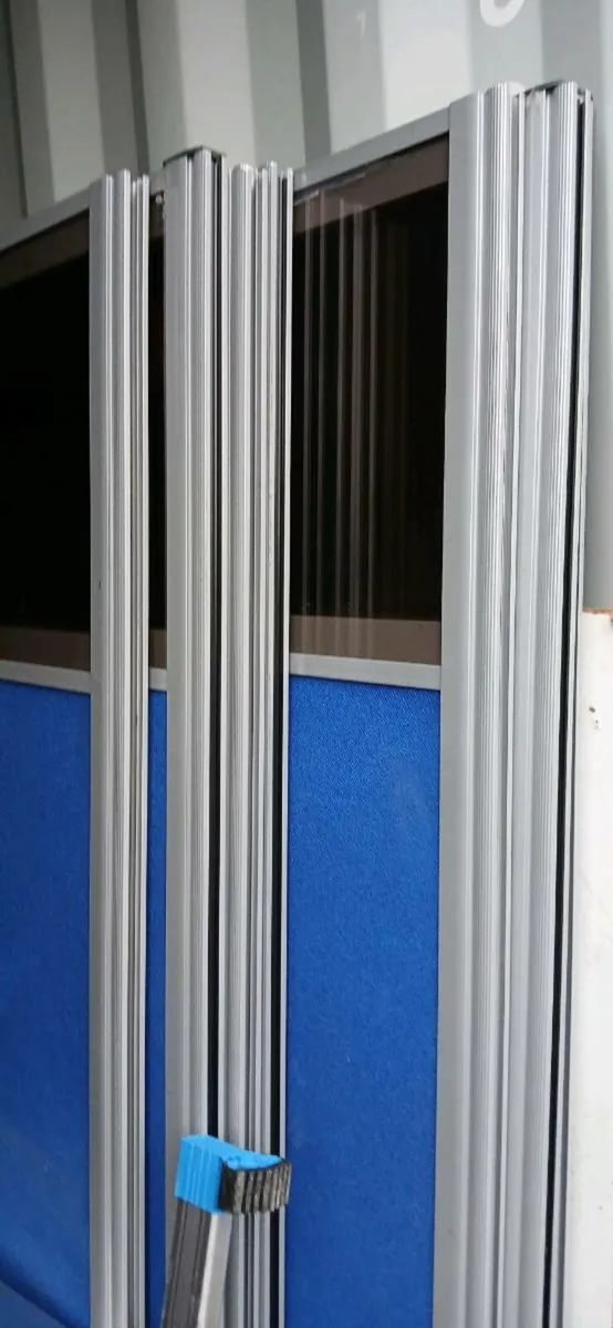 Office floor dividers - Image 2