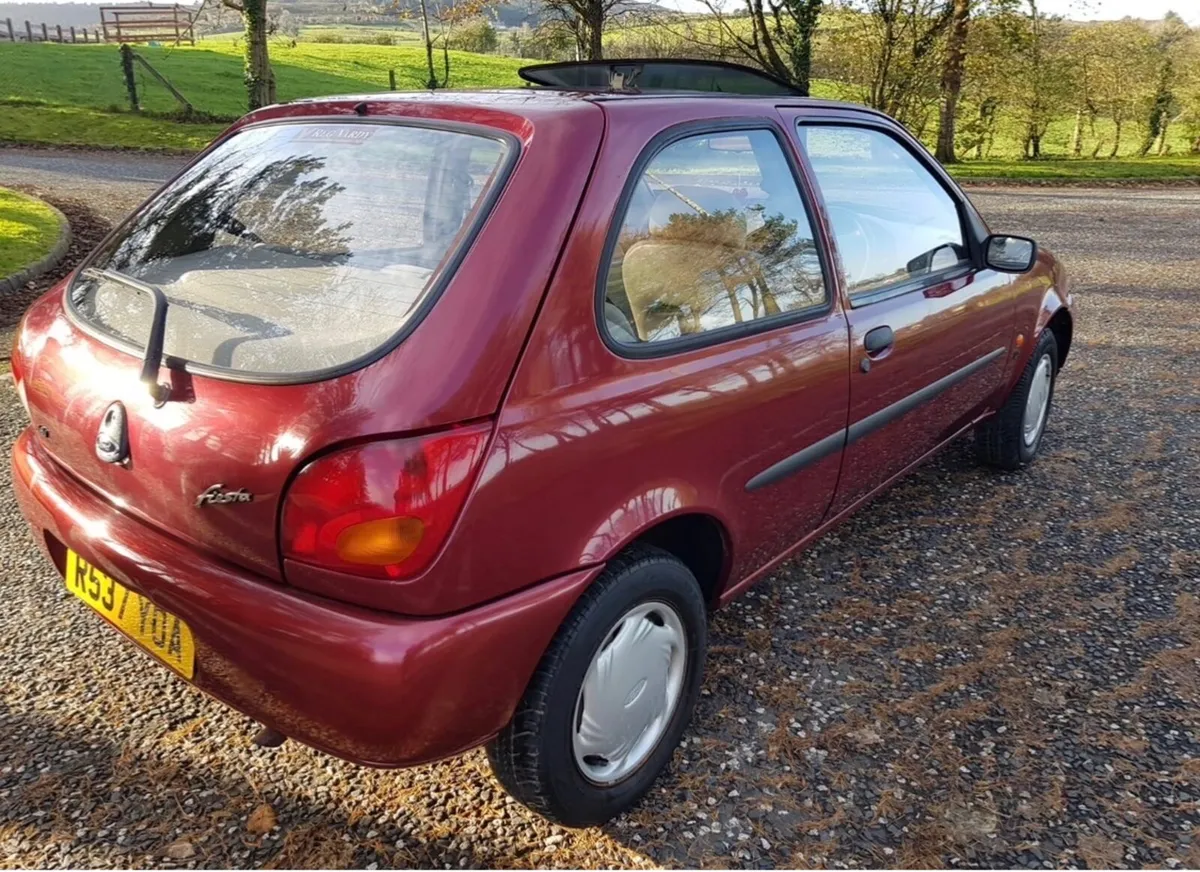 1996 Ford Fiesta Encore - Image 3