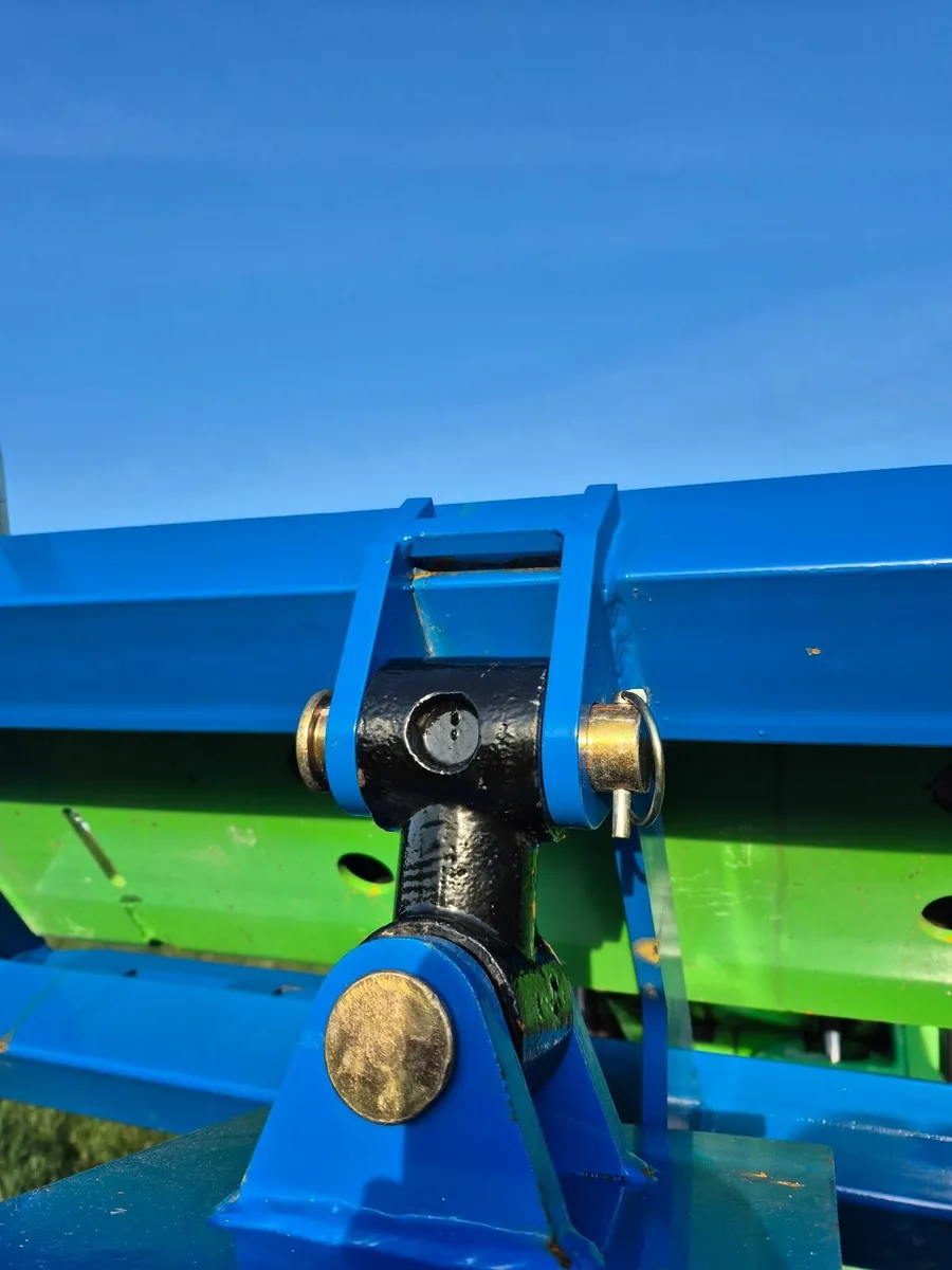 Auger for digger or loader (3 bits incl) - Image 3