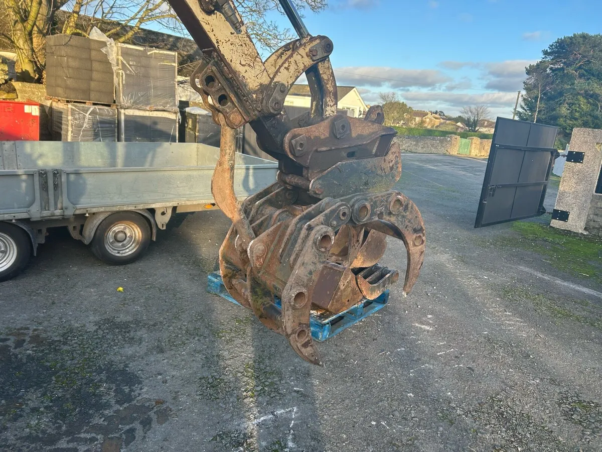 Mini digger - Takeuchi - Image 4