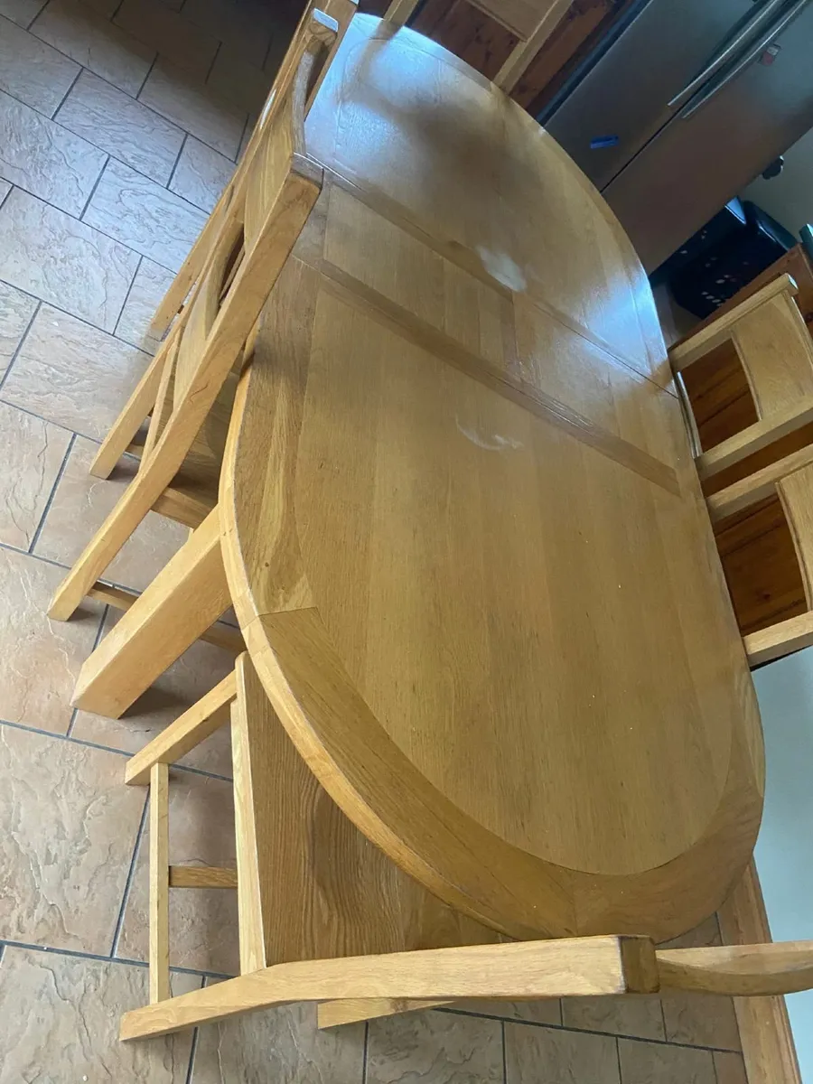 Kitchen tanle 6 chairs - Image 4